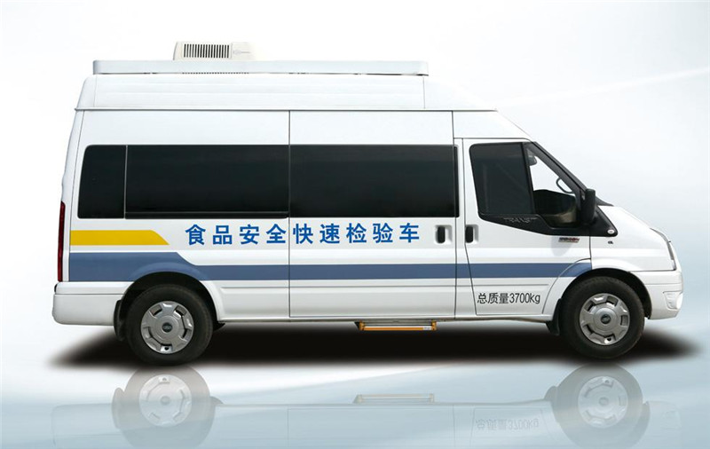 挑選食品安全檢測車廠家，需要注意這3點(diǎn)